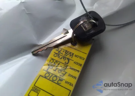 2010 Ford E-150 Commercial/Recreational z USA, uszkodzony, nr VIN 1FTNE1EW4ADA14911